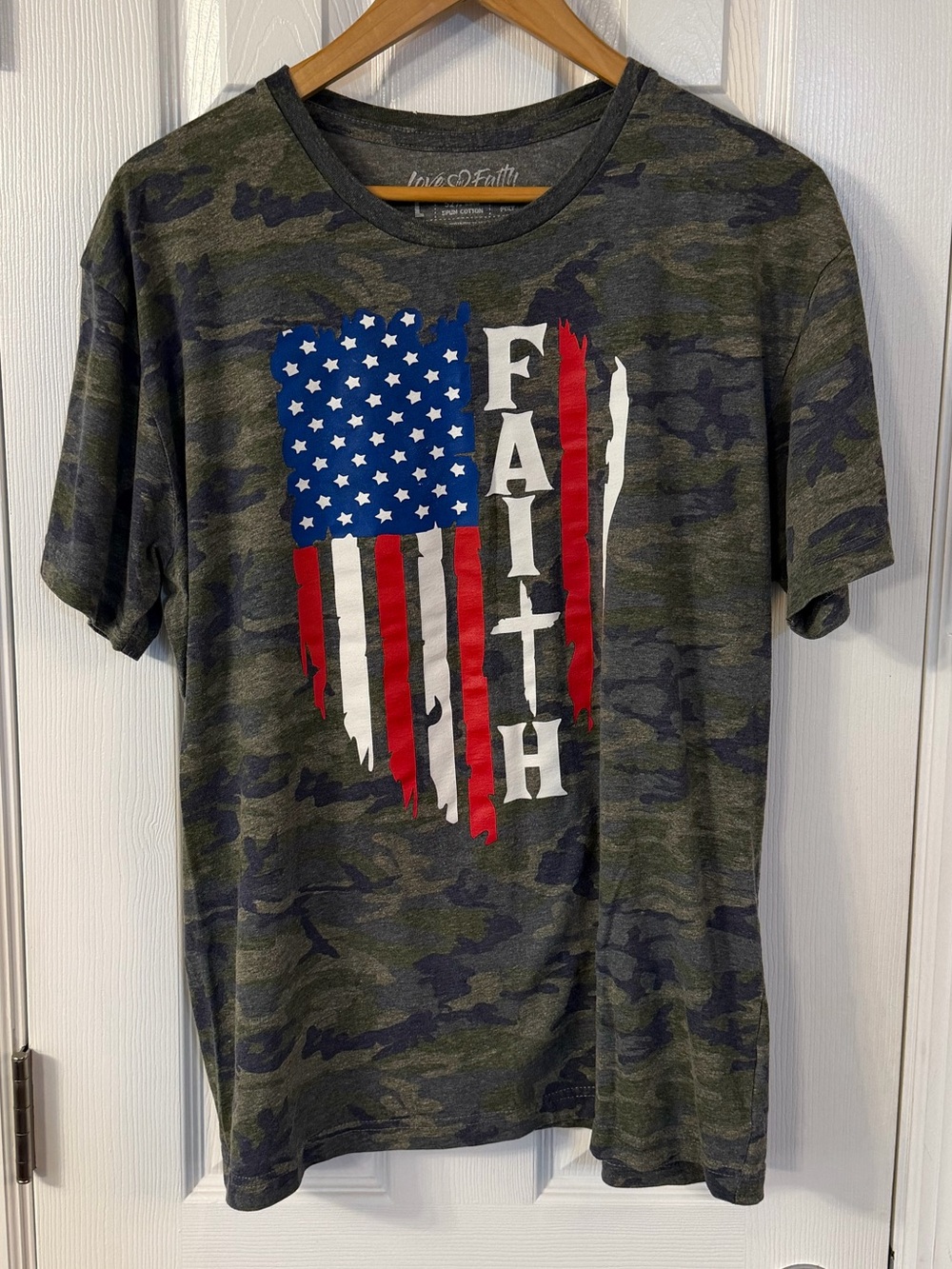Love & Faith Large Camo American Flag Faith Graphic T-Shirt Patriotic
